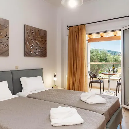 Corfu Nikki's * מוראיטיקה