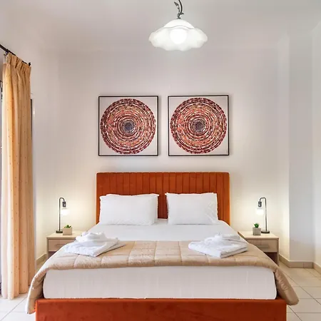 Corfu Nikki's מוראיטיקה