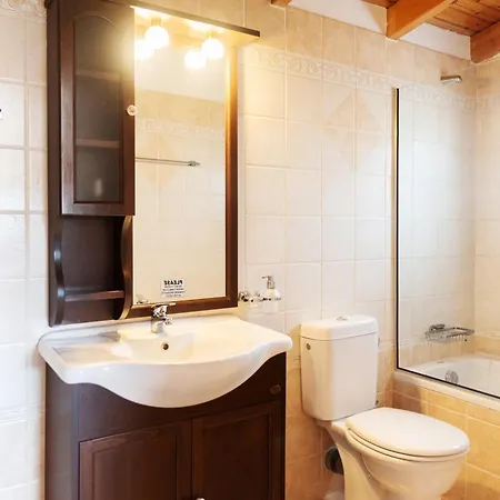 Corfu Nikki's * מוראיטיקה